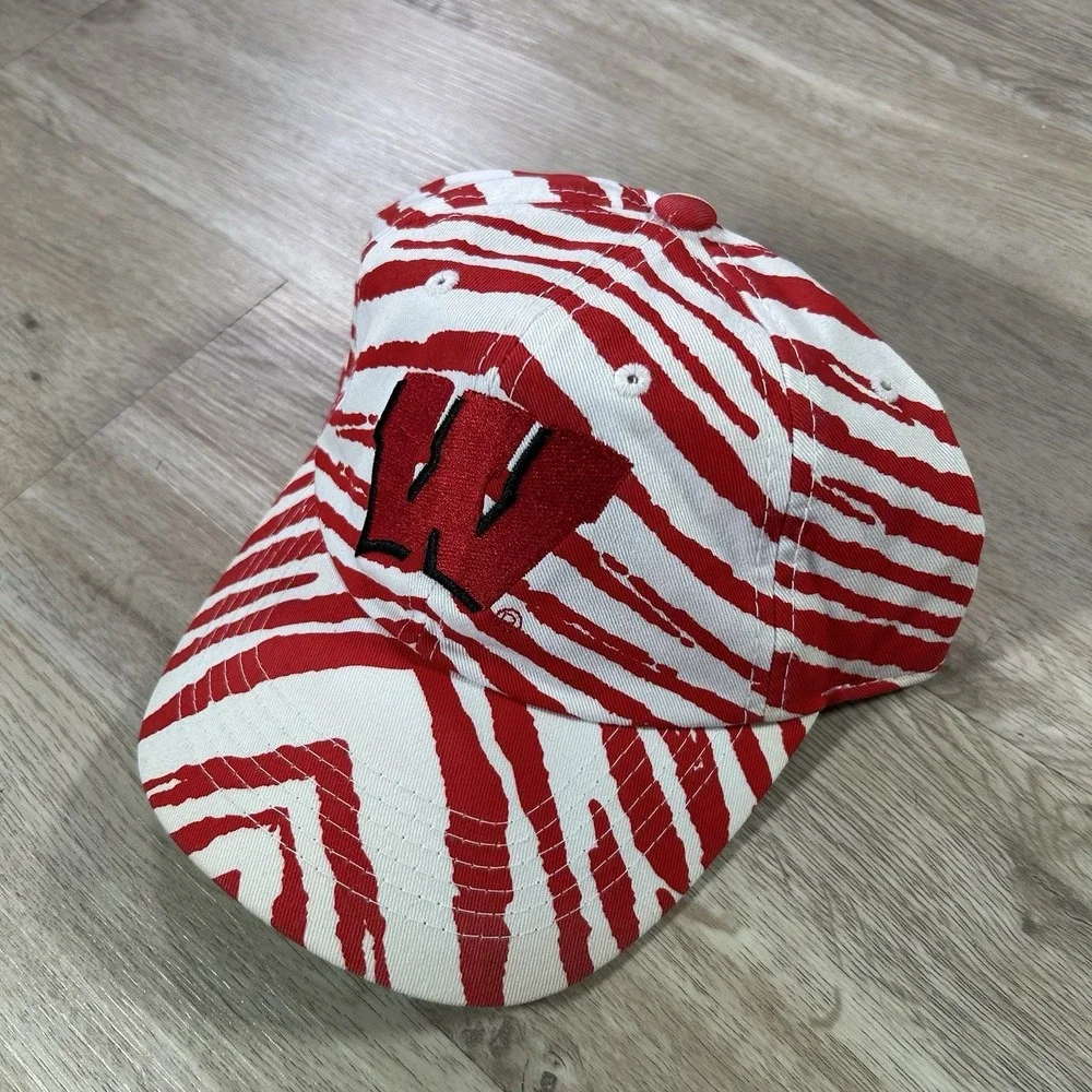VTG Wisconsin Badgers Snapback Hat Zubaz Style Top of the World White Red Cap